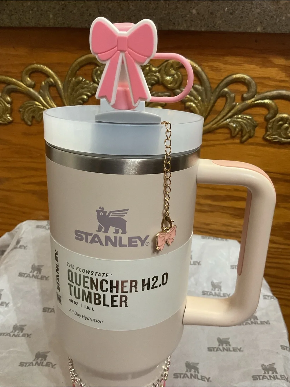 Stanley Quencher Tumbler – Pink and Cream Two-Tone 40oz